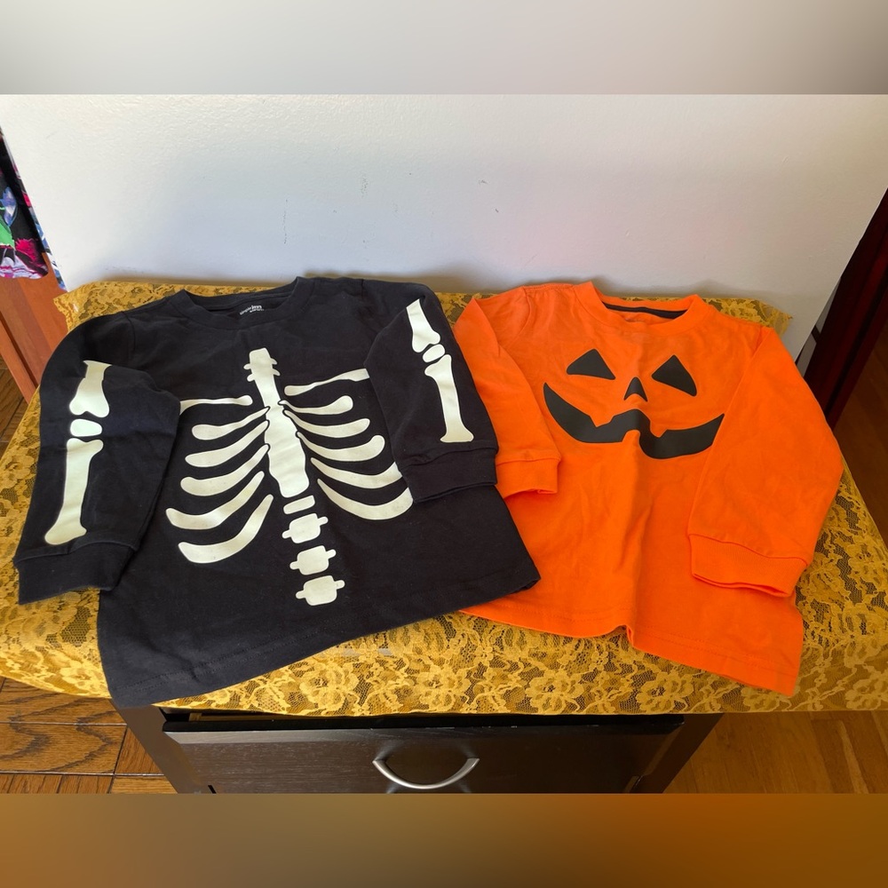 NWOT Set of 2 Simple Joys by Carter’s Halloween T-Shirts, Size 3T